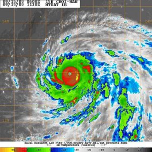 20090915_1130_gms6_x_ir1km_15WCHOI-WAN_130kts-926mb-176N-1458E_100pc